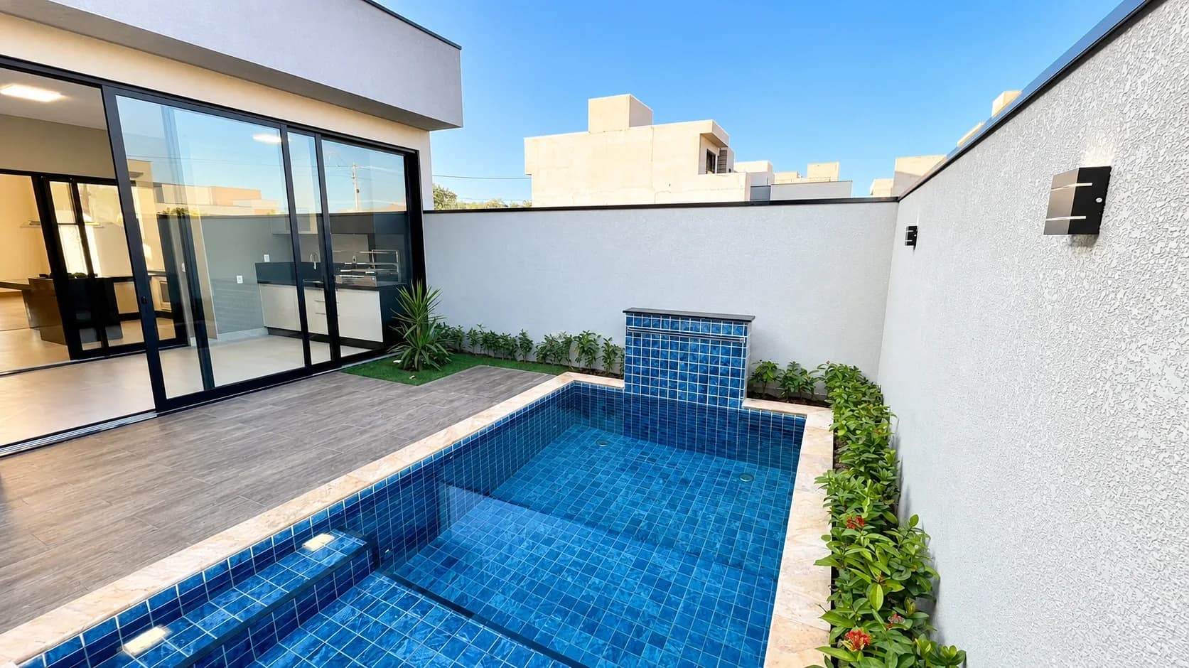 Casa 3 Suítes Em Paulínia Com 4 Garagens No Santorini Residencial Club