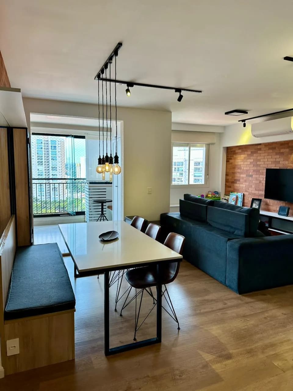 Apartamento 2 Quartos Com 2 Garagens No Taquaral, Living Celebration