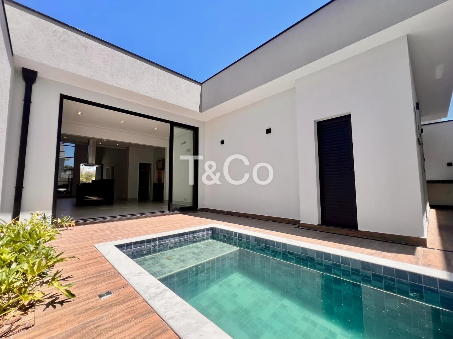 Casa Em Condomínio Com 3 Suítes No Bairro Roncáglia Em Valinhos