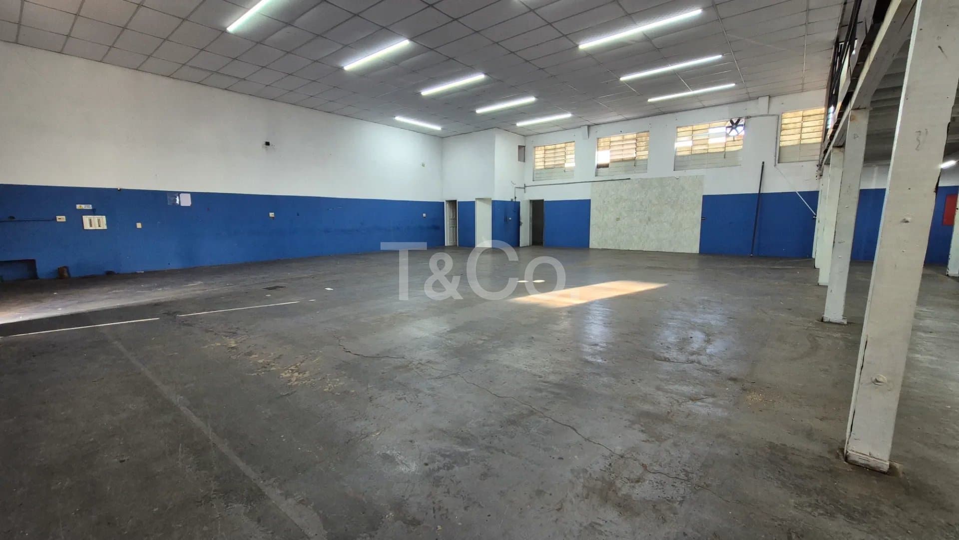 Galpão 350m² Em Bonfim Com Pé-Direito 5m Para Locação