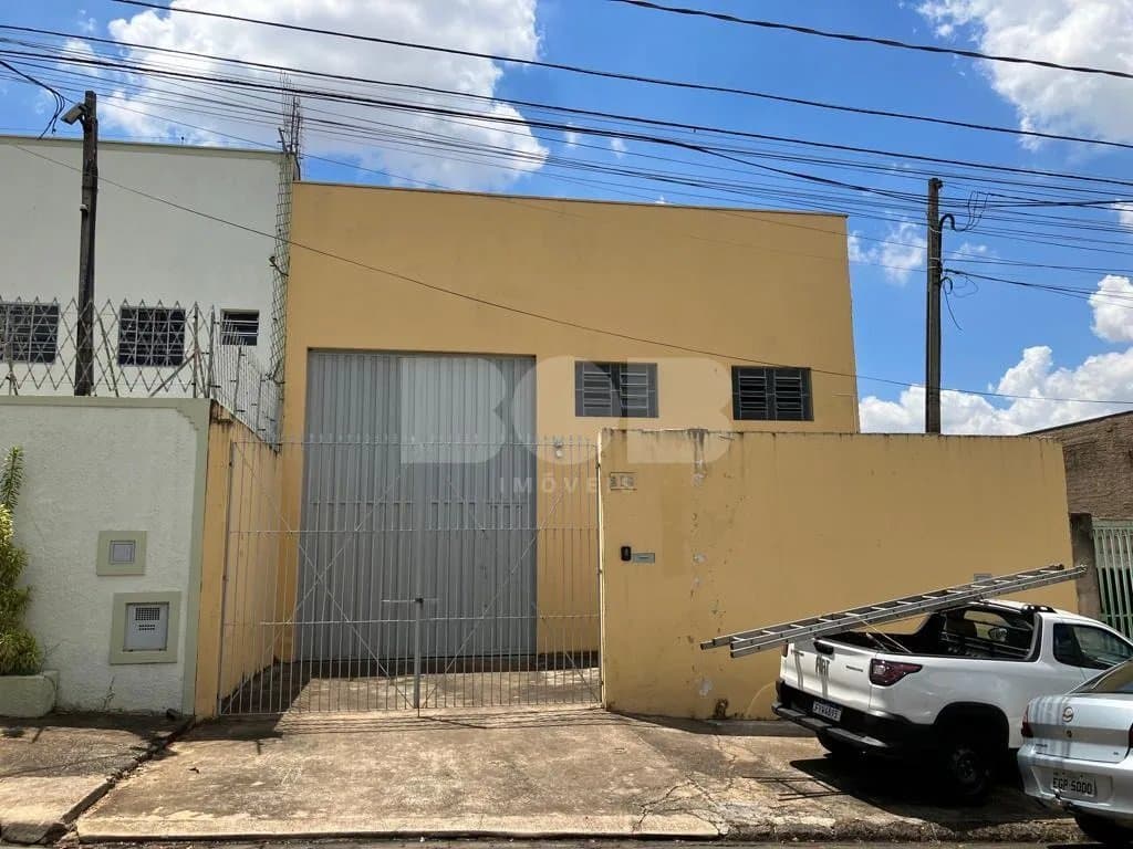 Prédio no Parque Via Norte