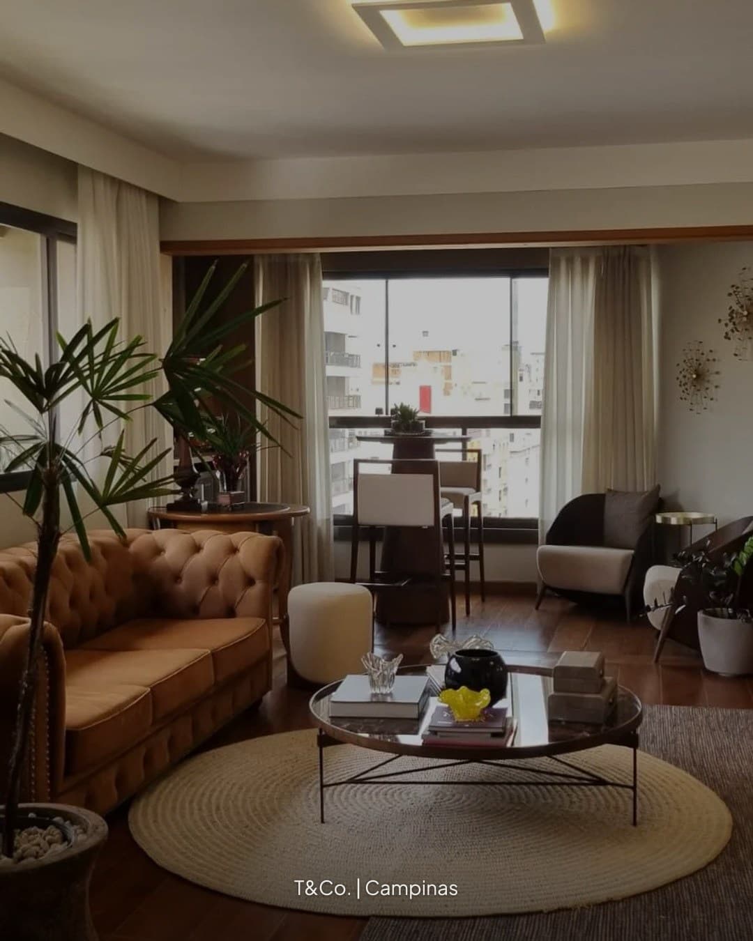 Empreendimento: Condomínio Edifício Sevilha Plaza
R$ 2.390.000,00 | 3 Suítes | 2 Vagas | 200m² Área Privativa | Cond. R